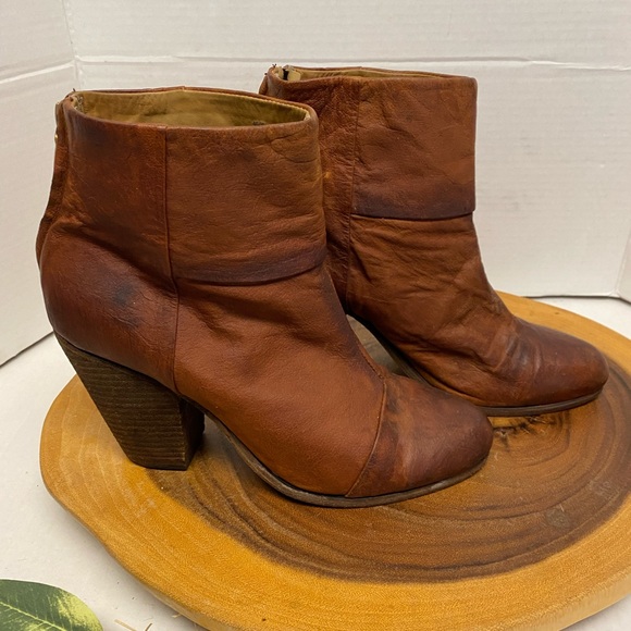 Rag & Bone Distressed Rustic Leather Heeled Ankle Boots - Picture 5 of 12